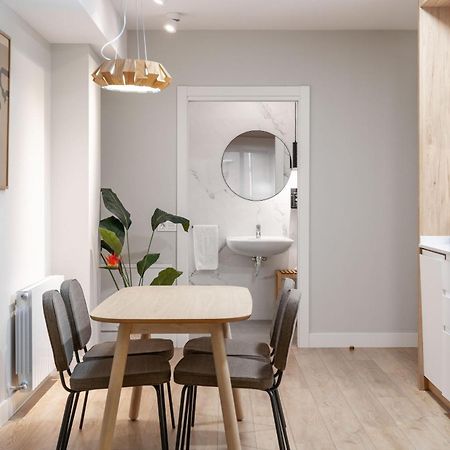 Limehome Bilbao Tristan De Leguizamon Kalea Exteriör bild