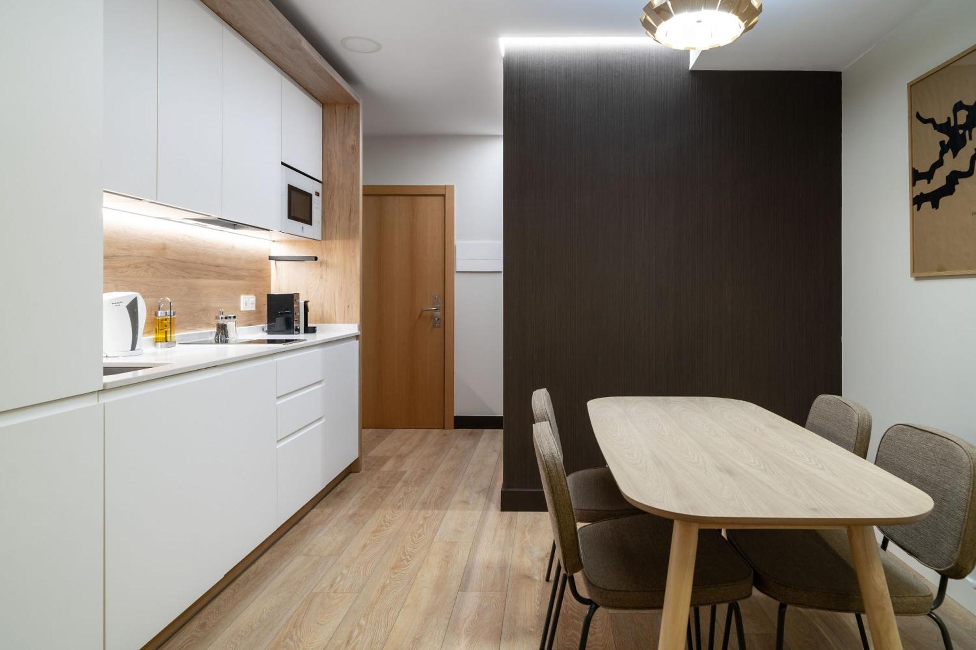 Limehome Bilbao Tristan De Leguizamon Kalea Exteriör bild