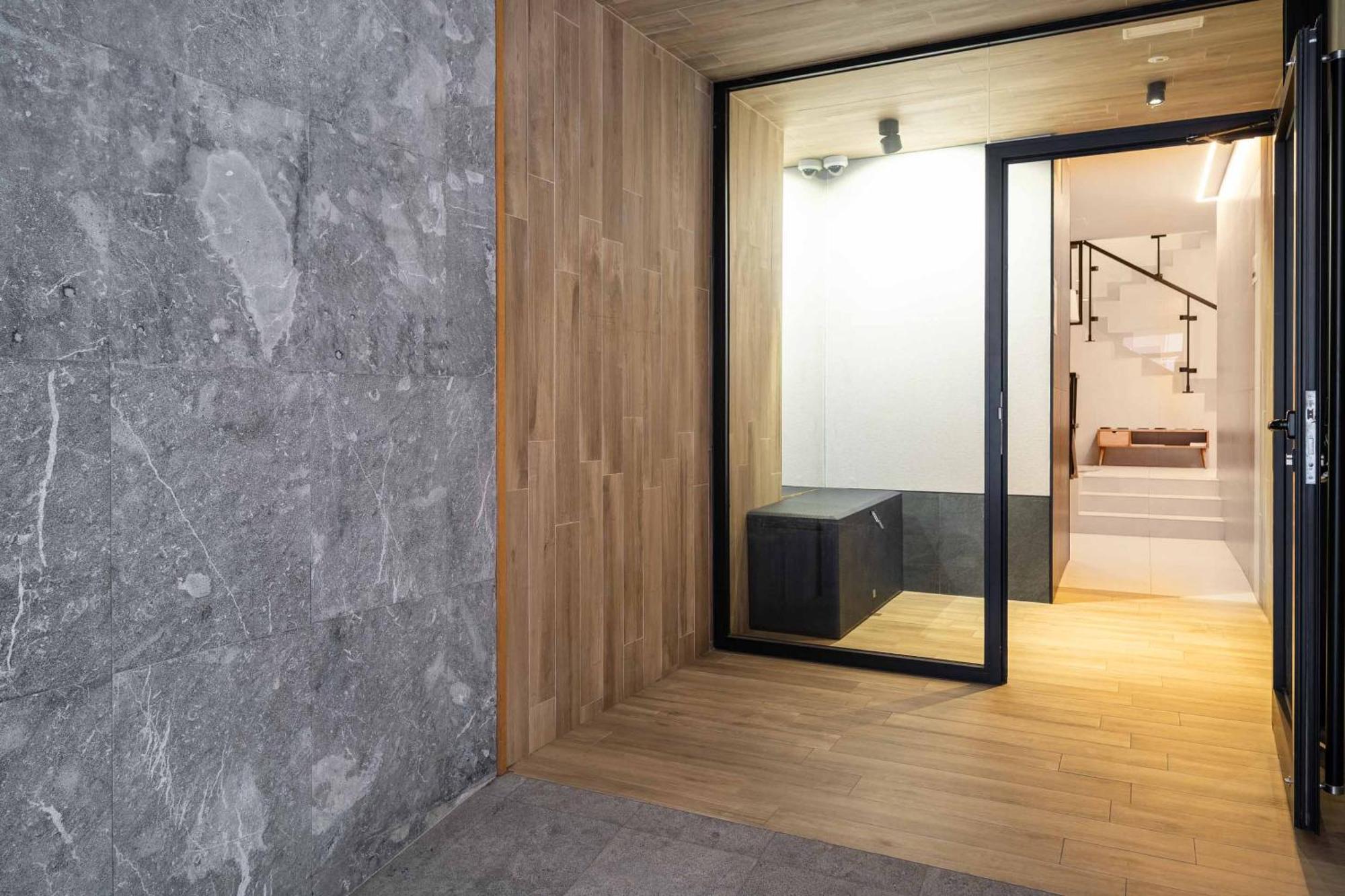 Limehome Bilbao Tristan De Leguizamon Kalea Exteriör bild