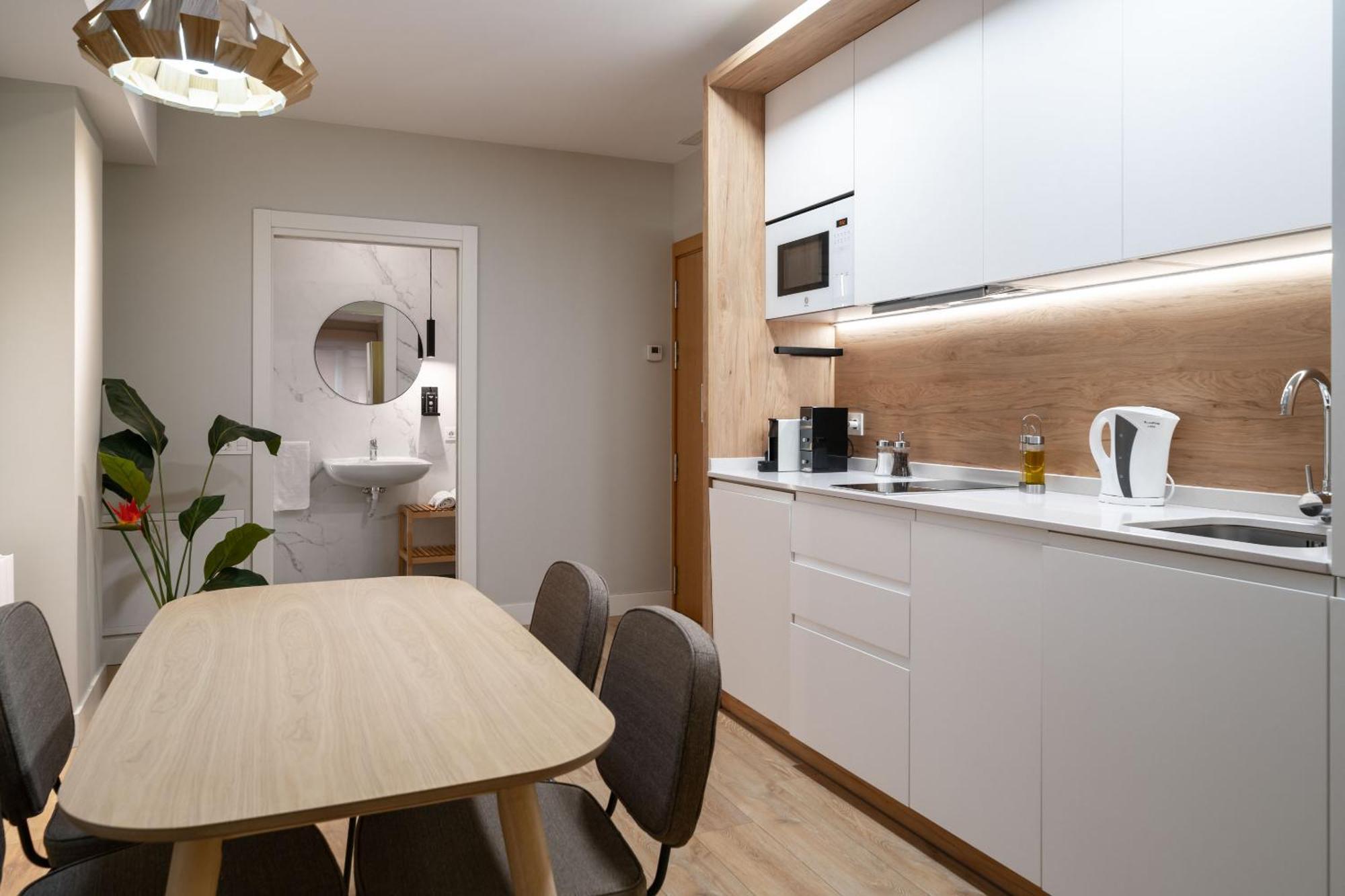 Limehome Bilbao Tristan De Leguizamon Kalea Exteriör bild