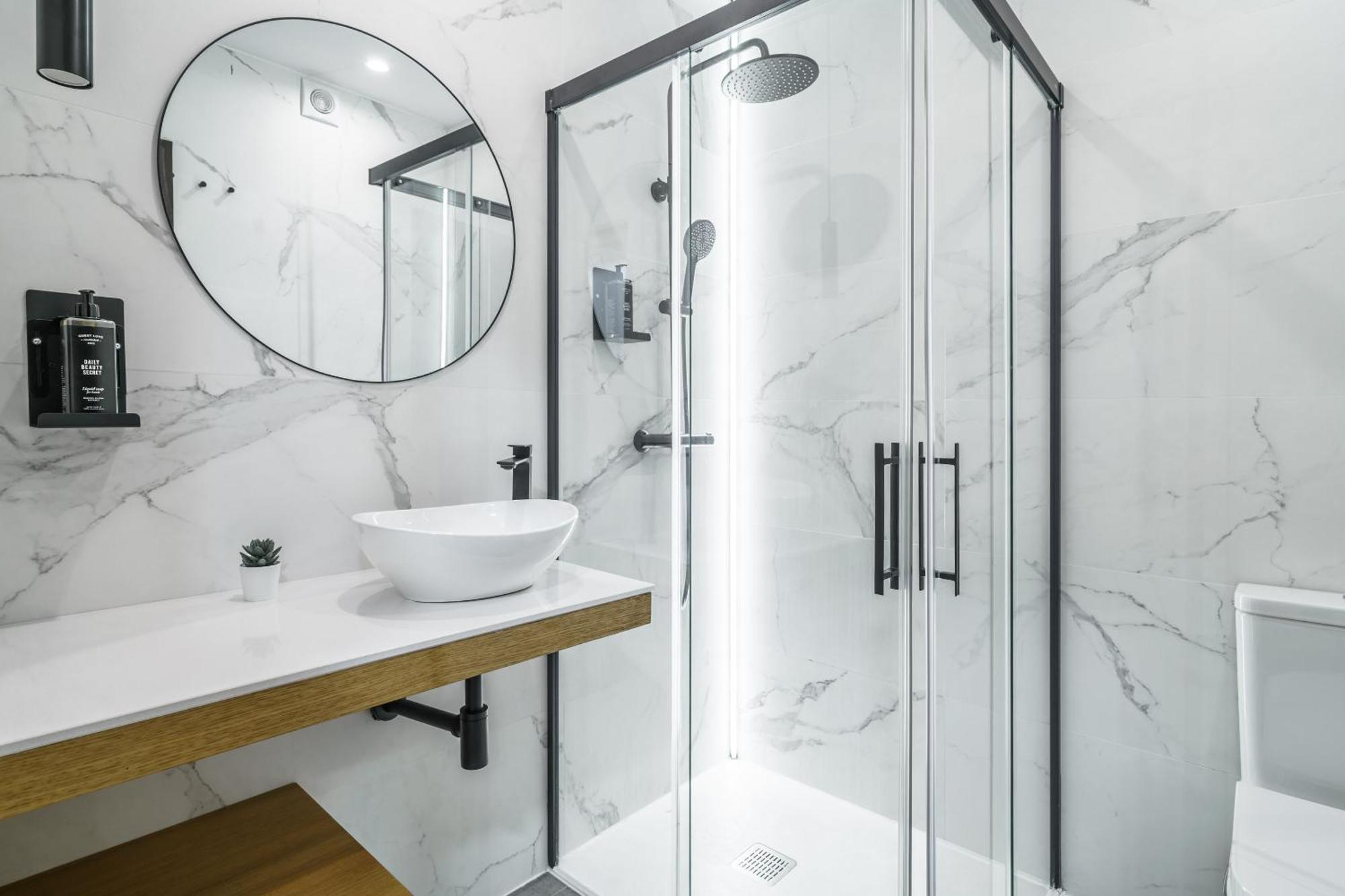 Limehome Bilbao Tristan De Leguizamon Kalea Exteriör bild