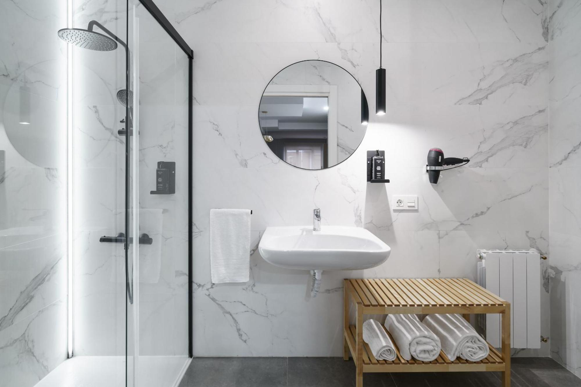 Limehome Bilbao Tristan De Leguizamon Kalea Exteriör bild