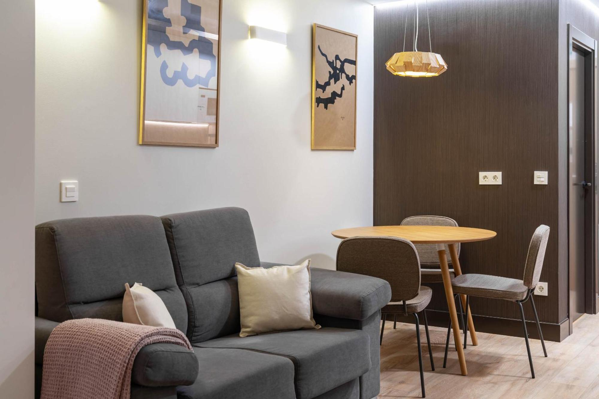 Limehome Bilbao Tristan De Leguizamon Kalea Exteriör bild